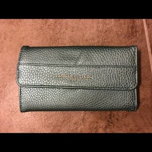 Trifold wallet